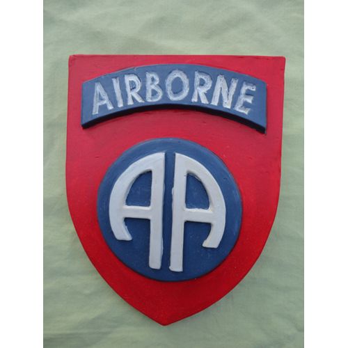 Blason 82ème Airborne - Polychrome - Avec Accroche