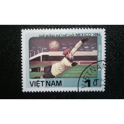Timbre Vietnam Yt 645 Coupe Du Monde Fifa 1986 - Mexique 1985