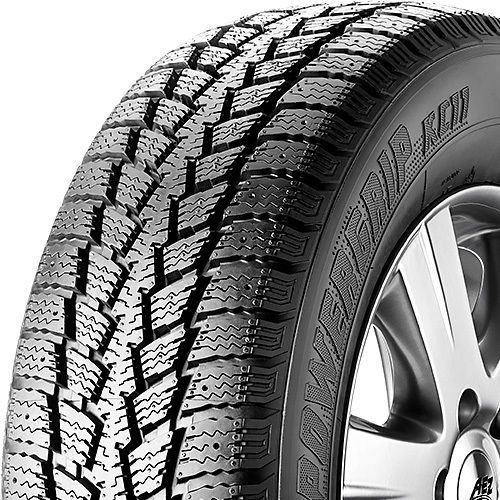 Kumho PowerGrip KC11 ( LT235/75 R15 104/101Q 6PR Cloutable )