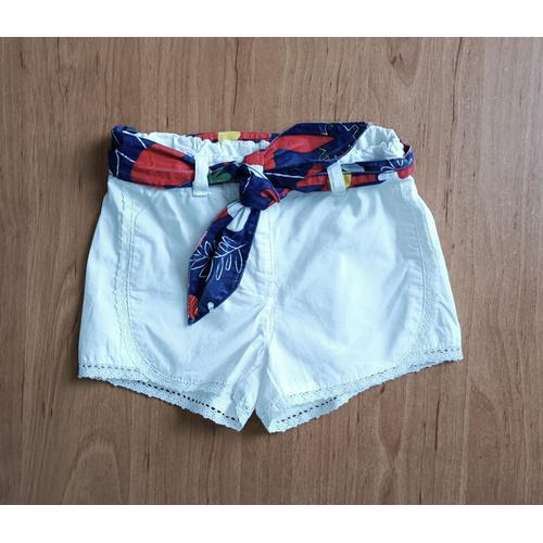 Short Blanc A Dentelle. Gemo. Coton. Taille 12 Mois