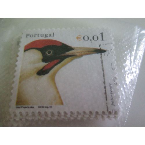 Timbre Portugais " Oiseau" 0,01 Euros