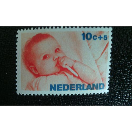 Timbre Pays-Bas ( Hollande ) Yt 839 Bébé Au Lit 1966