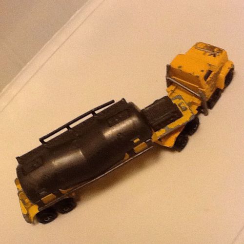 Majorette Camion Semi Remorque Citerne Beton Jaune 1/100