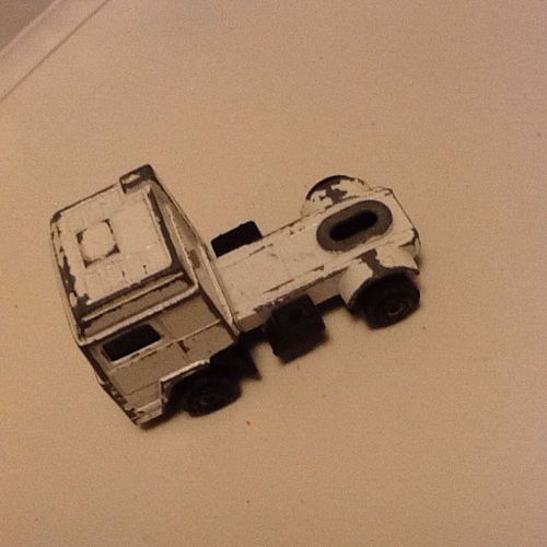 Majorette Camion Volvo Blanc 1/88