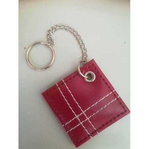 Porte Clés Carré Simili Cuir Couture Bordeaux