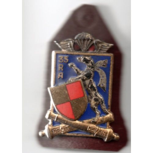 Militaria - Insigne 35ème Régiment D'artillerie (Parachutiste)
