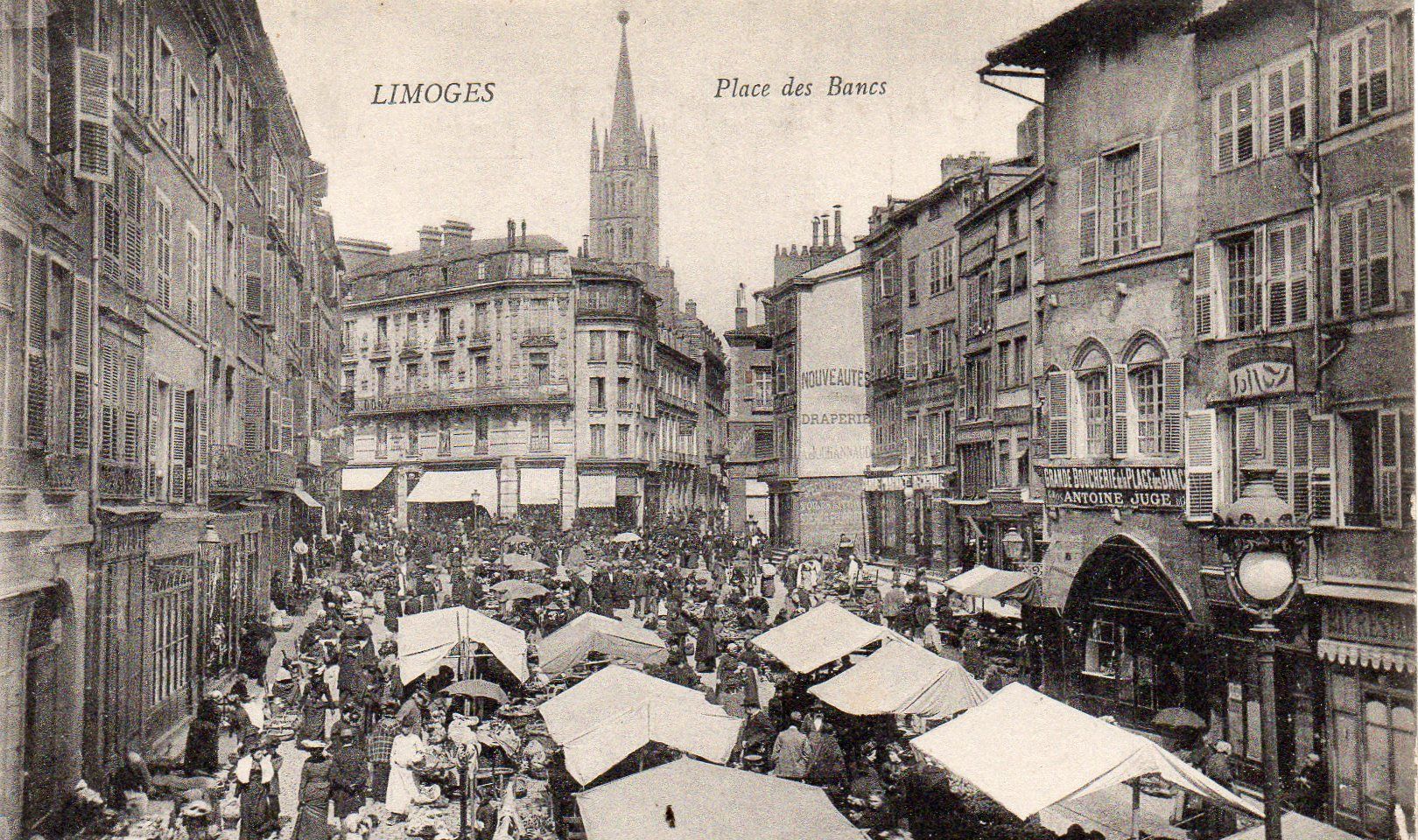 CARTE POSTALE ANCIENNE NOIR ET BLANC LIMOGES PLACE DES BANCS