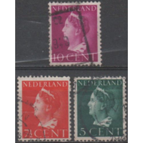 Pays-Bas : Lot De 3 Timbres Représentant Des Portraits Des Reines Du Pays.