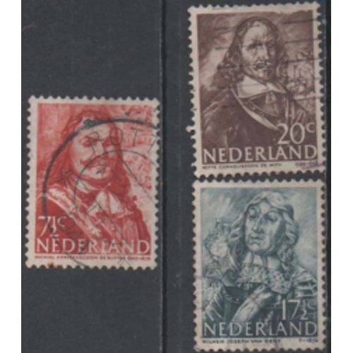 Pays-Bas : Lot De 3 Timbres Représentant Des Personnages Célèbres.