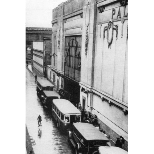 Ww2 - Autobus Parisiens Devant Le Vel' D'hiv' Le 16/07/1942