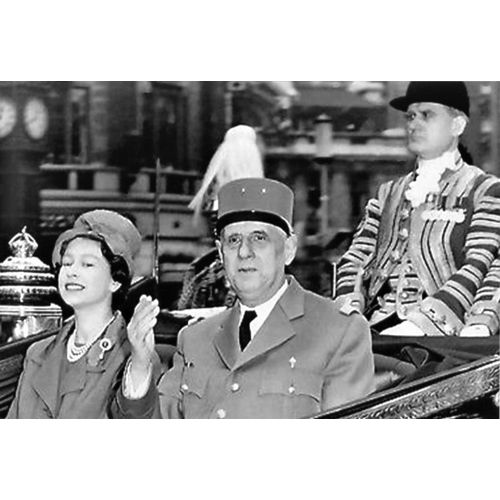 Le Général De Gaulle Et La Reine Elizabeth Ii En Angleterre