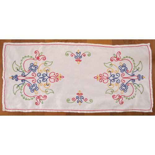 Napperon En Coton Brodé Main Motif Fleurs Stylisées Rétro