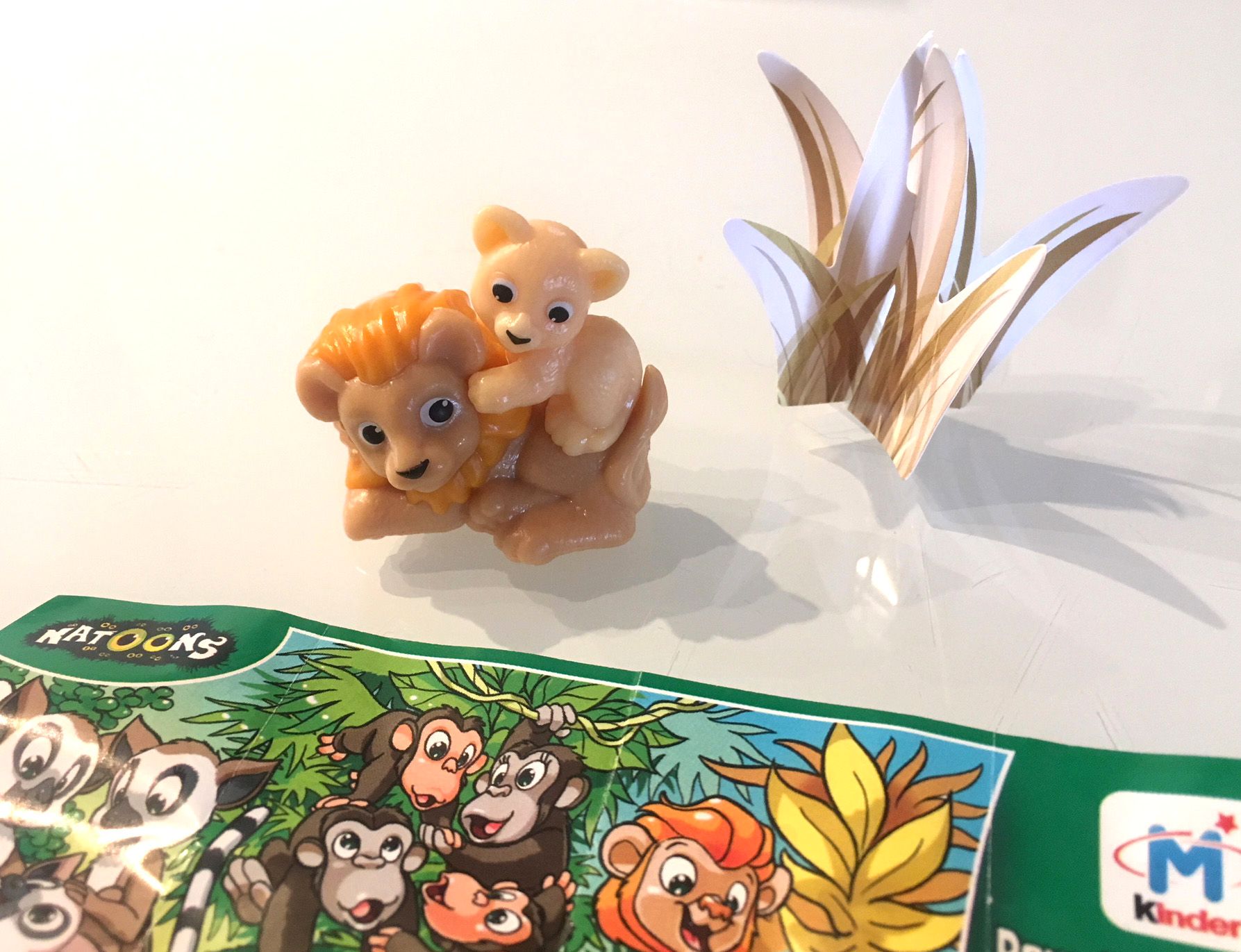 Figurine Kinder Natoons Lion Et Son Bebe Lionceau Decor Savane Fs146 A Rakuten