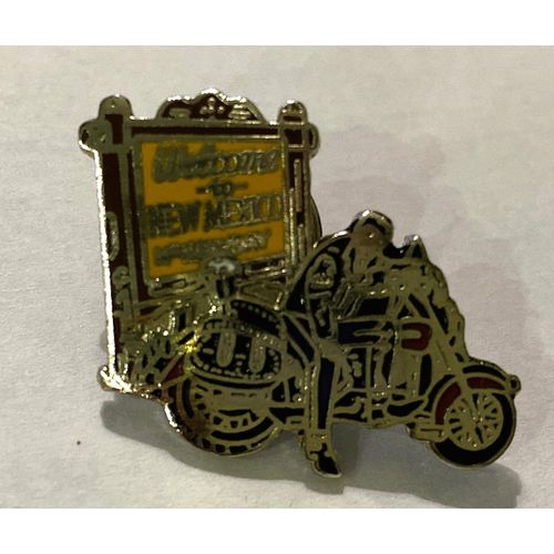 Pins Johnny Hallyday / Welcome To New Mexico / Base Argentée