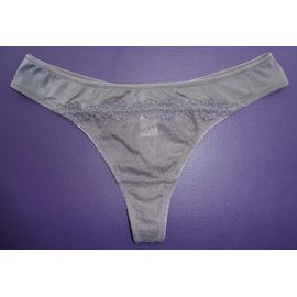 String Gris Taupe. Broderie. C&a. Nylon. Polyester. Elasthanne. Taille 38 / 40