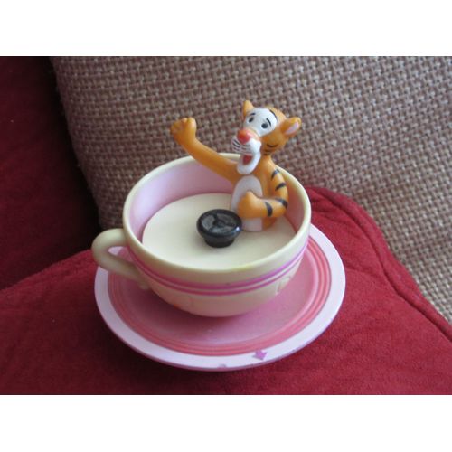 Figurine Tigrou Dans Tasse Tournante