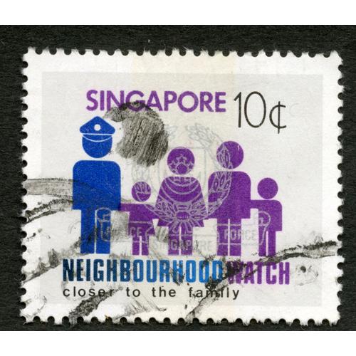 Timbre Oblitéré Singapore, Neighbourhood Watch, Closer To The Family, 10c