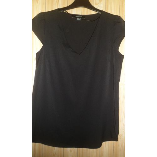 Top Noir Asmosphère. Taille 36. 100 % Polyester. Longueur Totale : 65 Cm Environ.