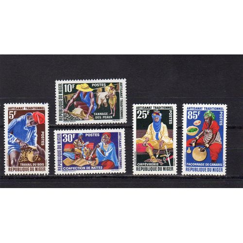 Timbres-Poste Du Niger (Artisanat Traditionnel)
