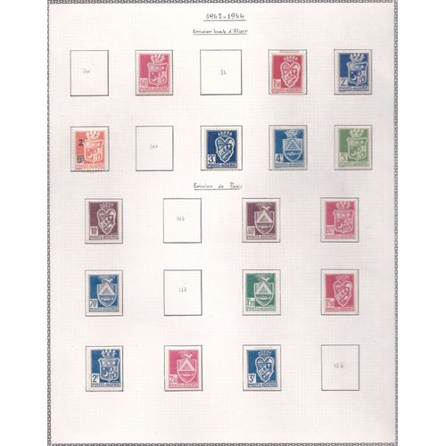 Lot De 61 Timbres Differents D'algerie Petits Formats