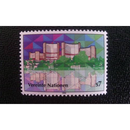 Timbre Nations Unis (Onu) Vienne Yt 150 Centre International 1992