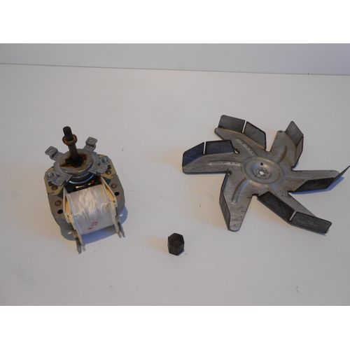 Moteur Ventilateur De Chaleur 5613357051 Ebmpapst Rr/B38-3020lh/1azd Réf: 387146801 Four Electrolux Aeg
