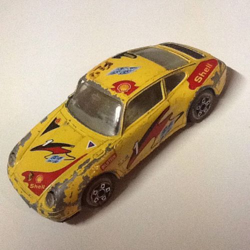 Bburago Porsche 911 Carrera Jaune 1/43