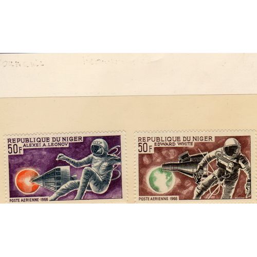 Timbres De Poste Aérienne Du Niger (Sorties Des Astronautes Dans LEspace)