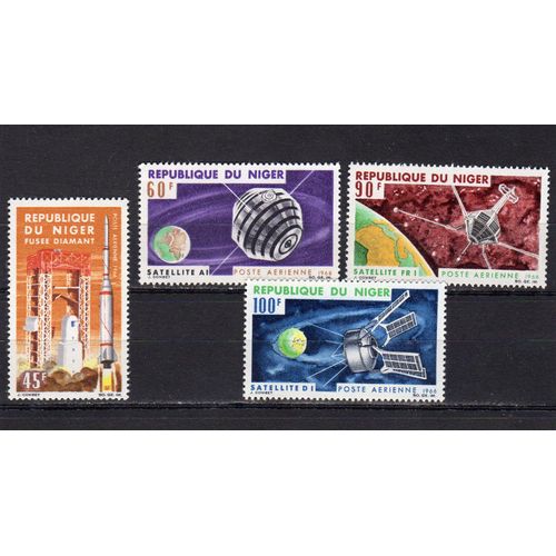 Timbres De Poste Aérienne Du Niger (Satellites Français)