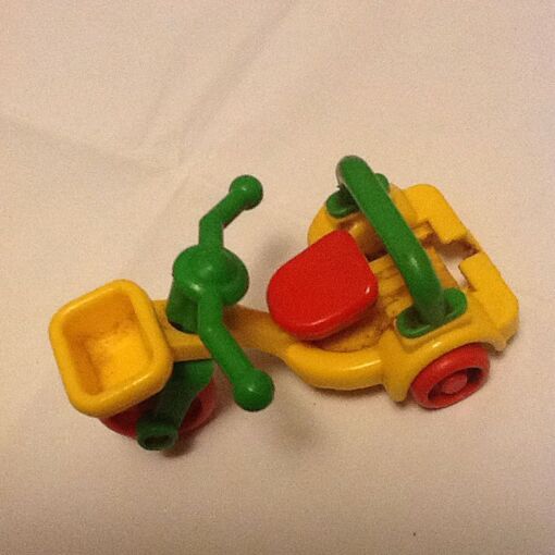 Jouet Petit Velo Tricycle Jaune En Plastique