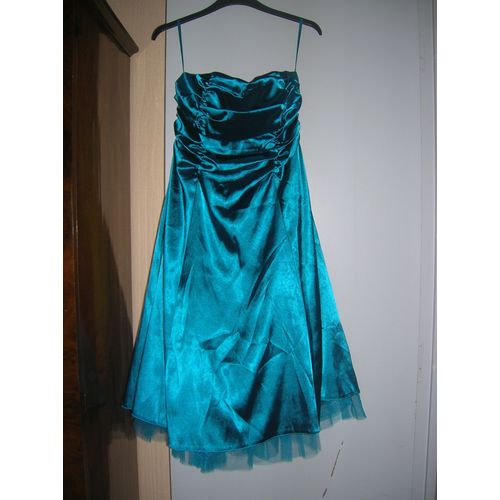 Robe Bustier Doublée De Soirée Satinée Avec Son Étole 38/40.