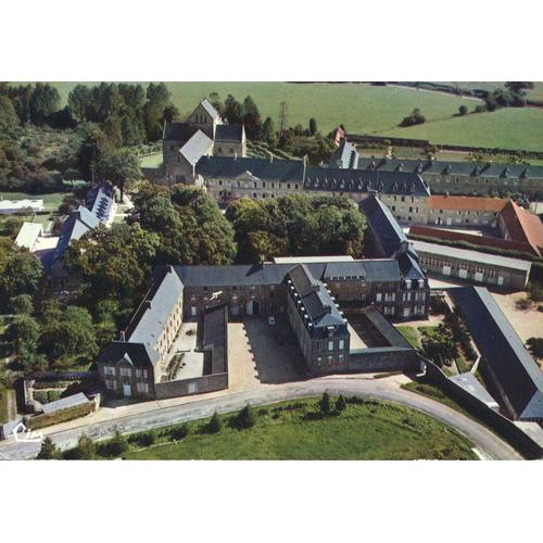 Carte Postale De Saint-Sauveur Le Vicomte (Manche) Vue Générale De L'abbaye Sainte-Marie-Madeleine Postel