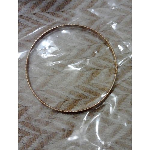 Bracelet En Métal Argenté.