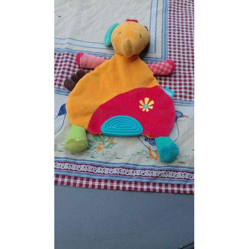Doudou Elephan De Couleur Jaune Oranger Et Rouge Anneau Dentution