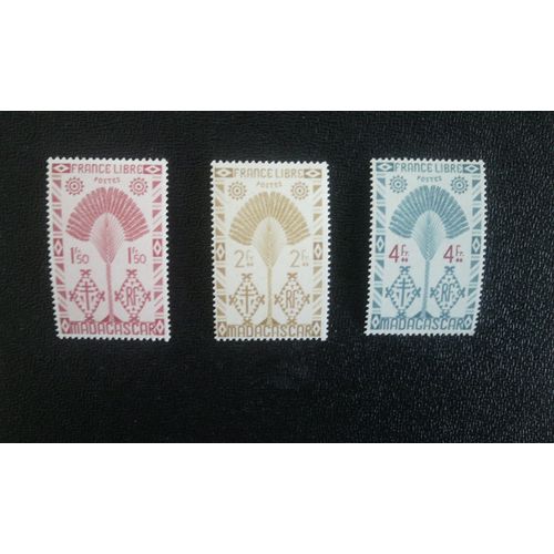 Timbre Madagascar Yt 272-273-275 Arbre Des Voyageurs 1943