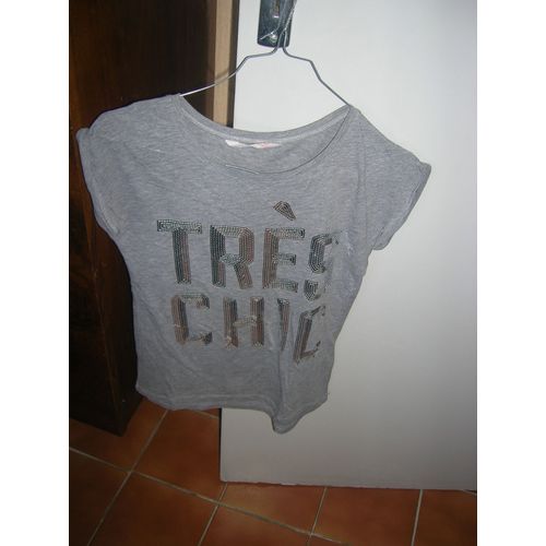 T-Shirt H&m 9/10 Ans 72% Coton,28% Polyester.