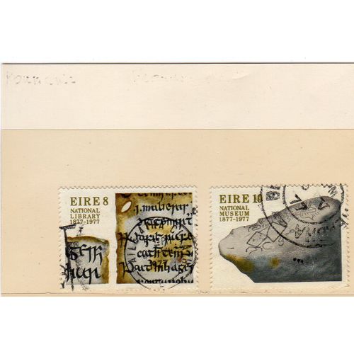 Timbres-Poste DIrlande (Centenaire De La Fondation De La Bibliothèque Nationale Irlandaise Et Du Musée National)