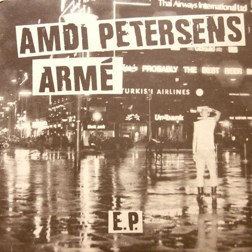Armé . 8 Titres
