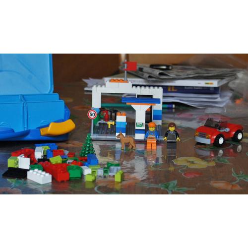 LEGO 10659 La valise de construction garçon - LEGO Creator - BricksDir  Condition Nouveau.