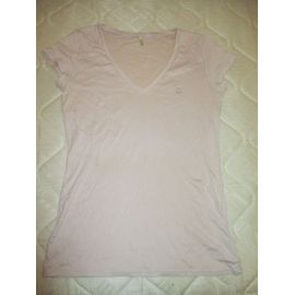 Tee Shirt Rose Col En V - Benetton