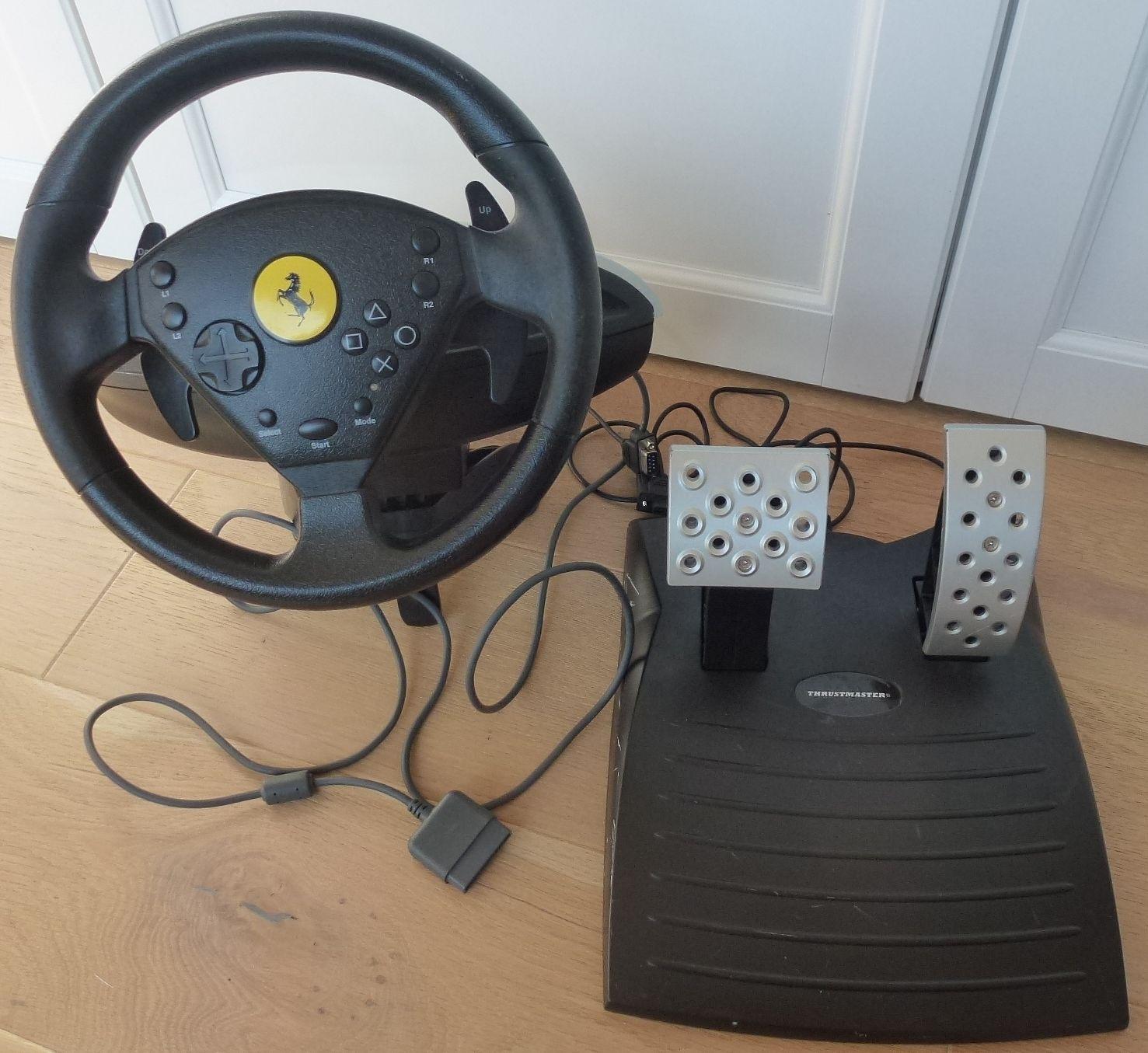Thrustmaster Ferrari Challenge Racing Wheel - Ensemble volant et pédales -  filaire - pour Sony PlayStation 2, PS one, Sony PlayStation