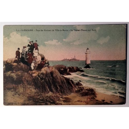 Carte Postale Ancienne Et Animée : Dans Les Rochers De Ville-Ès-Martin (Phare Et Cachet Militaire)