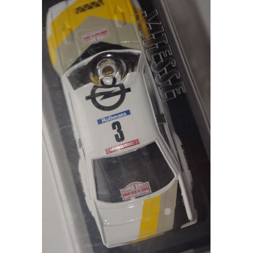 Opel Manta 400 Team + Stradale + Petit Dépliant 1993 (Lot 2 Miniatures "Vitesse") 1/43