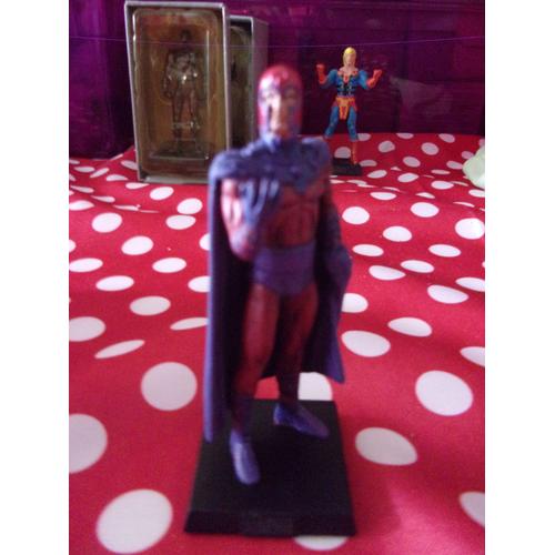 Une Figurine Marvel En Plomb En Boite N°05 Magneto