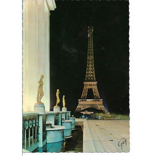 Paris : La Tour Eiffel Illuminée, Vue Du Palais De Chaillot