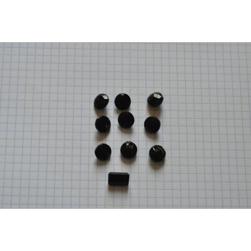 Lot De 10 Boutons Vintage Noirs En Verre Dont 9 Ronds Diametre 1 Cm Env Et 1 Rectangulaire