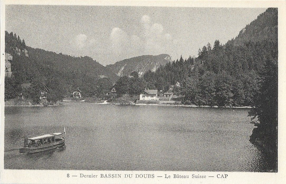 Villers-Le-Lac - Bassin Du Doubs - Un Bateau Suisse