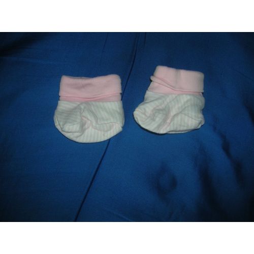 Chaussons Bébé Fille Taille Unique.