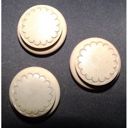 Boutons (3) En Bakélite Vintage