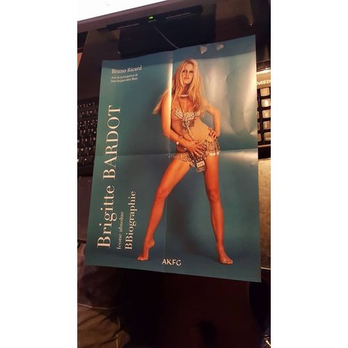 Lot Affiche Et Marque Page Brigitte Bardot